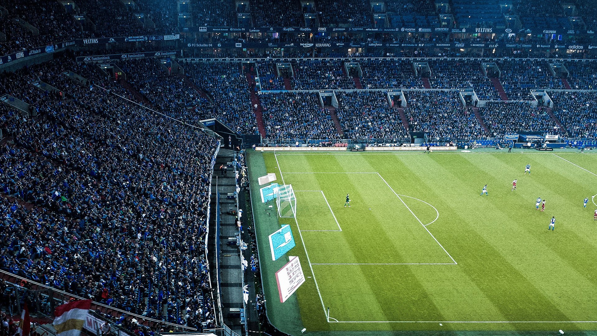 梅西建功领衔！巴萨主场横扫对手，取得胜利，巴萨官方致敬梅西